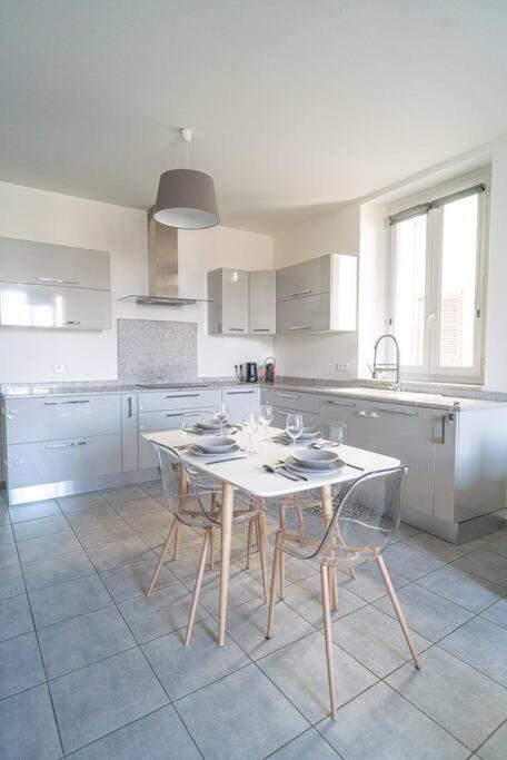 Appartement T4 Vue Mer Proche Gare Et Centre Ville อฌักซิโอ้ ภายนอก รูปภาพ